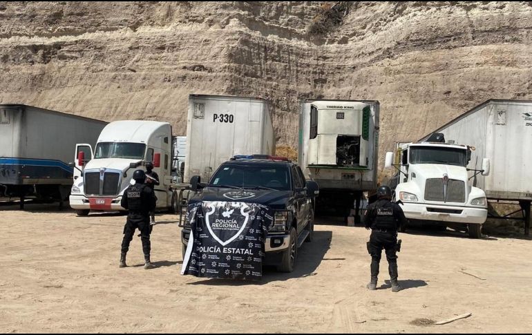 En el lugar, personal operativo de la SSE explicó que durante su patrullaje por la zona, avistaron estacionados varios tractocamiones. ESPECIAL / POLICÍA ESTATAL