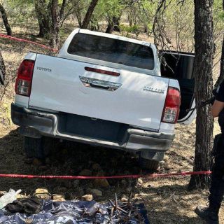 Aseguran vehículo robado y ponchallantas, tras agresión a policías de la SSE