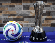 Dicho premio que tiene un peso cerca de los siete kilos 800 gramos será entregado en el Estadio Jalisco cuando se dispute el partido de Vuelta. EL INFORMADOR / H. Figueroa