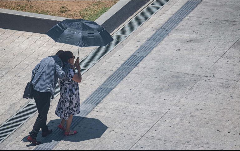 Los adultos mayores son especialmente vulnerables ante las ondas de calor. SUN / ARCHIVO