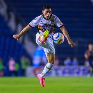 El título o nada; Leones Negros, a matar o morir