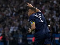 Mbappé de despidió marcando un gol en la derrota de este domingo 3-1 ante Tolosa en la liga francesa. AP/ C. Ena.