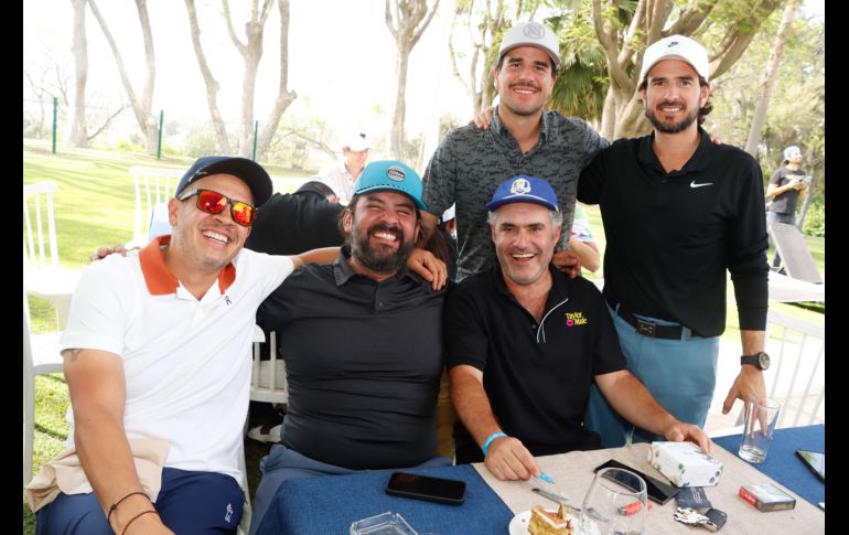 Carlos Burguete, Fernando Briseño, Rodrigo Organista, Carlo Anaya y Chris Montes. GENTE BIEN JALISCO/ Sergio Garibay