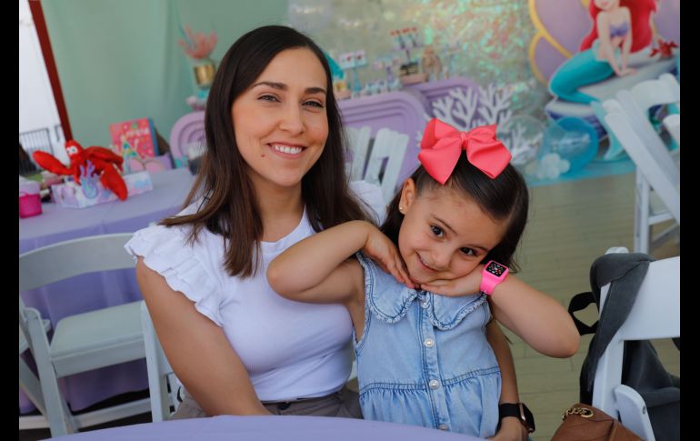 Ale Aguilar y María Paula Cervantes. GENTE BIEN JALISCO/ Claudio Jimeno