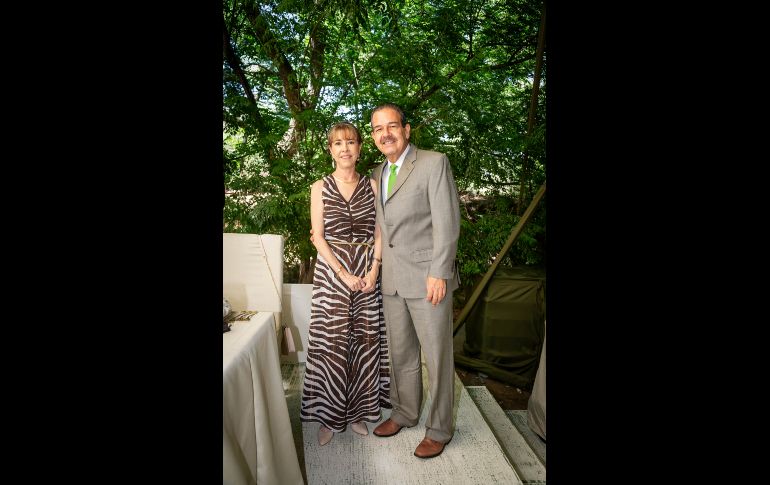 Gloria Arratia y Salvador Ortiz. GENTE BIEN JALSICO/ Jorge Soltero