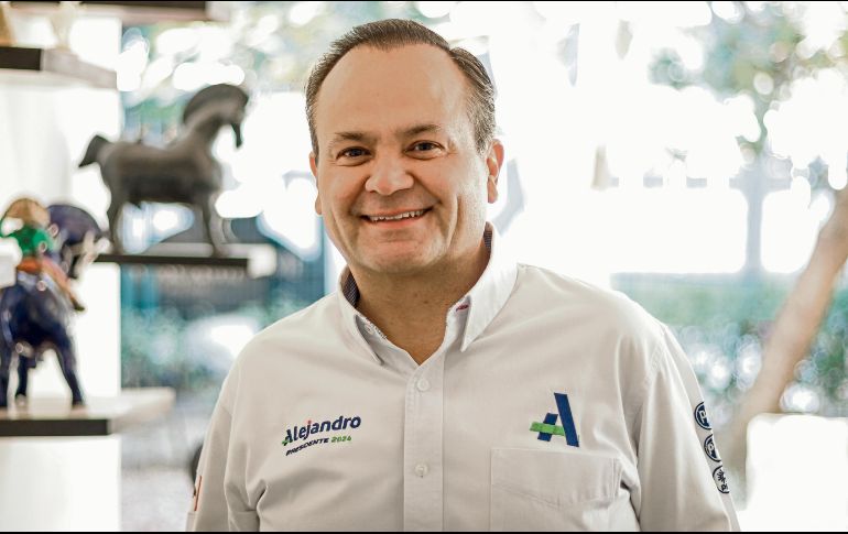 Alejandro Aguirre resaltó la próxima construcción de una clínica del IMSS y el CUChapala. ESPECIAL