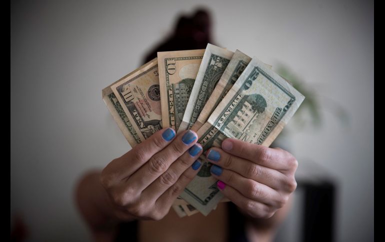 En la última semana, el dólar estadounidense ha mostrado un descenso del 0.55 por ciento. EFE