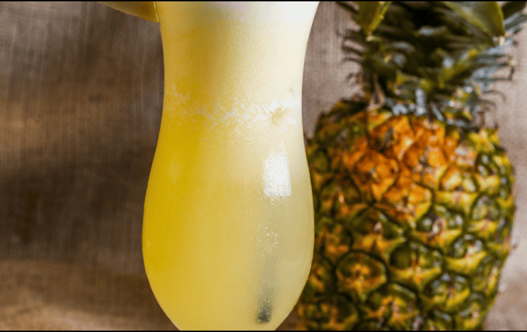 Se debe consumir el tepache con moderación debido a su contenido de azúcar y alcohol, aunque en bajas cantidades. CANVA