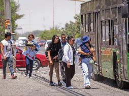 Mientras en Guadalajara solamente 1 de cada 10 calles no tienen banqueta, en El Salto son la mayoría. EL INFORMADOR/ H. Figueroa