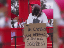 Los fans no pudieron contener su emoción, cuando ya dentro de su camerino, Paty por fin pudo quitarse la peluca y la gorra. INSTAGRAM/@Paty Cantú