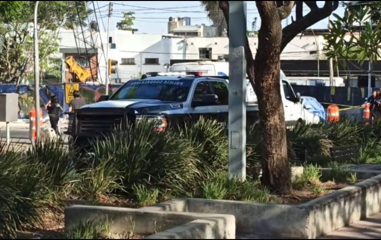 Personal de servicios médicos confirmó el deceso de la víctima, mientras que el agresor escapó del lugar con rumbo desconocido. ESPECIAL