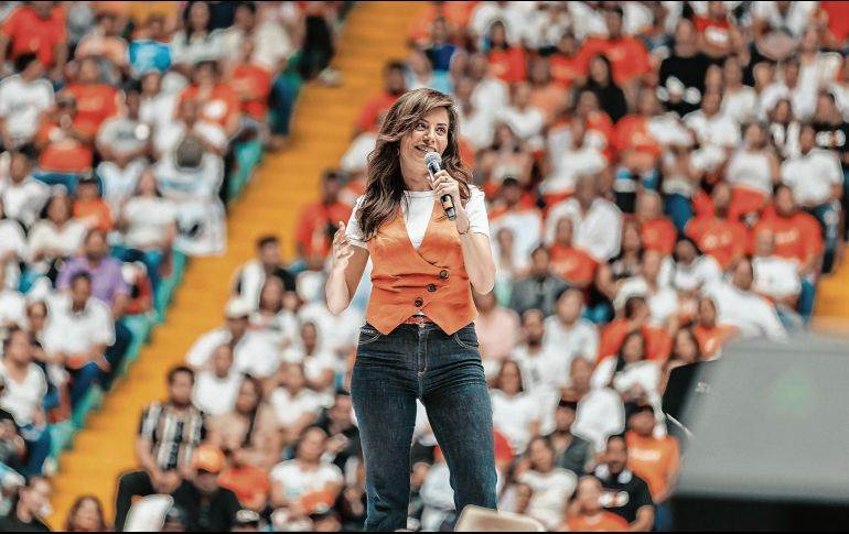 Verónica Delgadilo tuvo un evento en el auditorio Benito Juárez. ESPECIAL