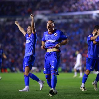 Cruz Azul avanza a la Final del Clausura 2024 con sufrimiento