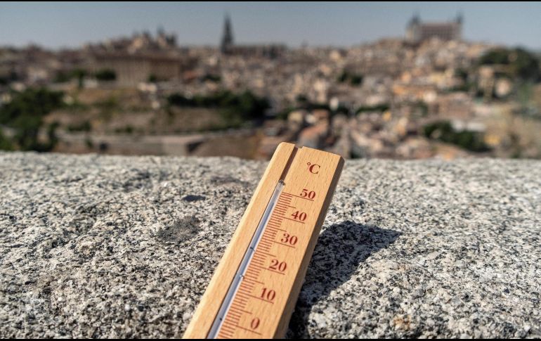 Debido a las altas temperaturas, se recomienda a la población tomar medidas preventivas. EFE / ARCHIVO