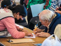 Recordemos, que los pagos de la Pensión Bienestar así como el de otros apoyos sociales se adelantaron un par de meses. El Informador. EL INFORMADOR/ ARCHIVO.