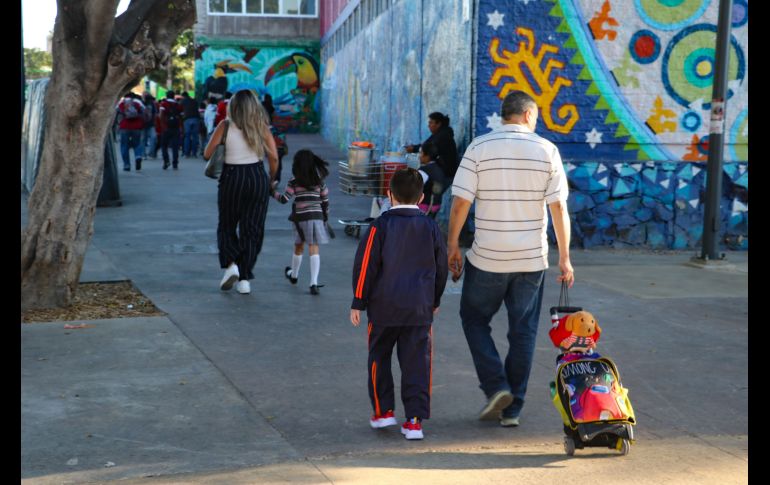 Alumnos de primaria y secundaria asistirán a clases de manera rotativa, cumpliendo únicamente 2 días escolares. EL INFORMADOR / ARCHIVO