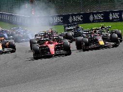 Sobre el mexicano Checo Pérez hay muchos rumores, sin que haya algo concreto pues su contrato con Red Bull vence al final del año. AFP / ARCHIVO