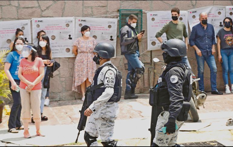 El Gobierno federal ha mantenido comunicación con consejeros del INE para establecer su estrategia de seguridad. EL UNIVERSAL