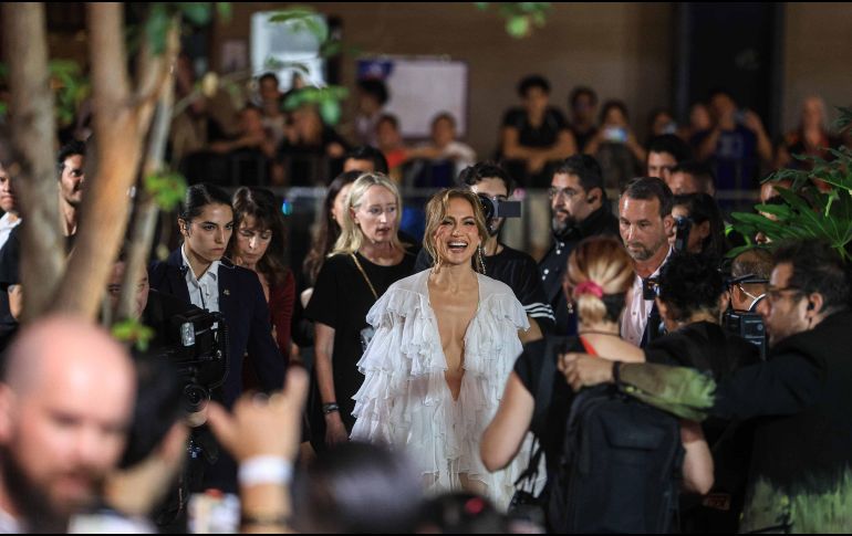 La actriz y cantante Jennifer López presenta la película 