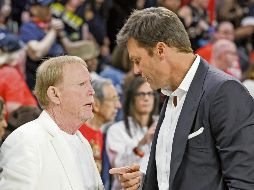 Tom Brady desea desde hace tiempo ser dueño minoritario de los Raiders. AFP/E. Miller