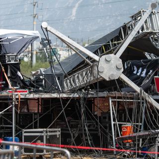 Joven se despide de su padre y hermano, fallecidos en desplome de escenario de MC
