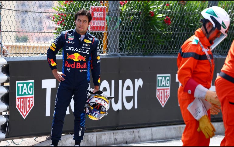 Checo, que arrancó en el puesto 16, se distrajo durante las primeras curvas. RED BULL CONTENT POOL