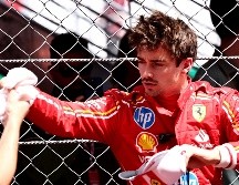 El podio quedó conformado por un 1-3 para Ferrari, con Leclerc en el primer lugar y Sainz en el tercero. EFE