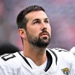 Demandan a pateador de los Commanders