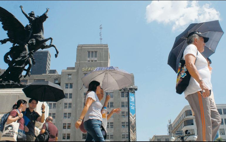 Se recomienda evitar la sobreexposición solar para evitar daños a la salud. EL UNIVERSAL