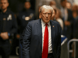 Trump enfrenta 34 acusaciones graves de falsificar documentos empresariales, cargos punibles con hasta cuatro años de prisión. EFE / A. Kelly