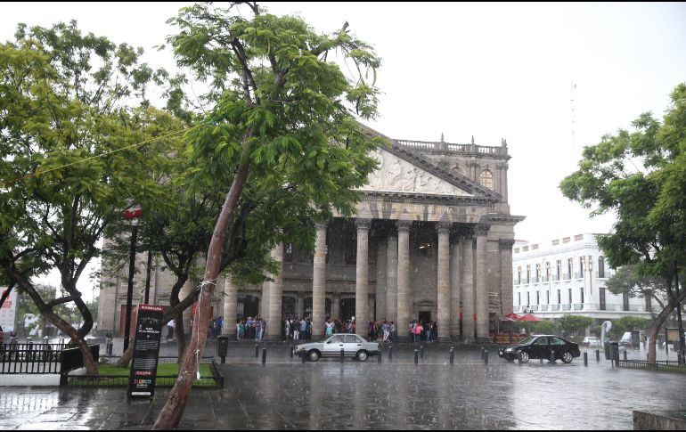 Una canción popular afirma que Guadalajara huele a pura tierra mojada, por lo que el fenómeno es especialmente reconocido y cantado por los tapatíos. EL INFORMADOR / ARCHIVO