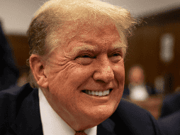 Trump enfrenta 34 cargos por delitos graves por falsificación de registros comerciales, cargos punibles con hasta cuatro años de prisión.  EFE / Y. Iwamura