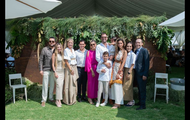Diego Barragán, Valentina Quintero, Fernanda Barragán, Rodrigo Zermeño, Adriana García, Alejandro Mora, Karim Mora, Camilo Mora, Valentina Mora, Sofía Martínez y César del Toro. GENTE BIEN JALISCO/ Servando Gómez