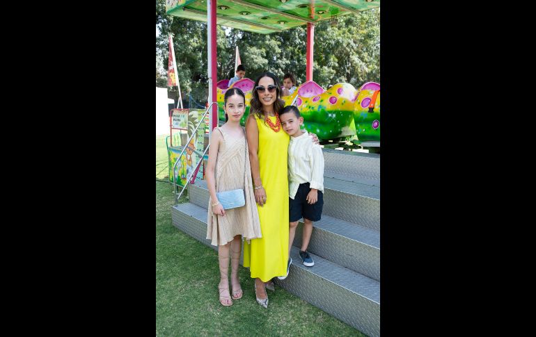 Ivana Gómez, Daniel Reyes y Guillermo Gómez. GENTE BIEN JALISCO