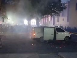 Al lugar llegaron elementos de Protección Civil para sofocar el incendio. ESPECIAL