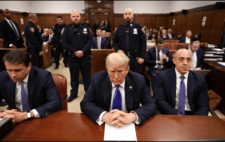 De momento, el magnate deberá esperar para conocer sí tendrá que pisar la cárcel como parte de su castigo. EFE/Michael M. Santiago