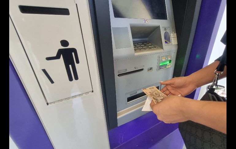 La participación femenina en los montos recaudados por remesas es de más de un cuarto del total. EL INFORMADOR / ARCHIVO