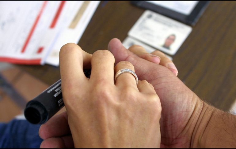 Para hacer efectivas estas promociones es necesario presentar una identificación y el dedo entintado como muestra de haber ejercido el voto. EL INFORMADOR/Archivo