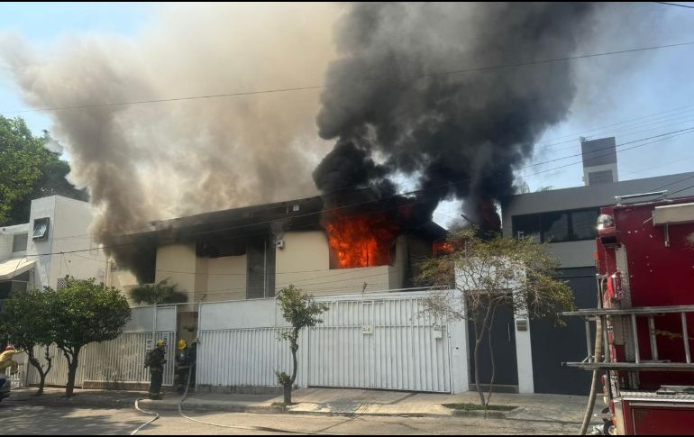El personal de Obras Públicas evaluará la finca para identificar algún daño estructural causado por el siniestro. ESPECIAL