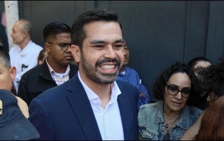 Acudió a la casilla que le correspondía, la 4533, en la alcaldía Cuauhtémoc en la Ciudad de México. ESPECIAL