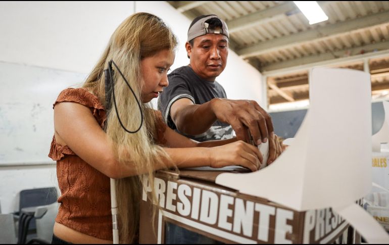  Para ella, fue muy rápido el proceso. Luego, salió contenta por haber votado por primera vez, reconociendo que como “primera experiencia fue muy buena”. EL INFORMADOR / H. FIGUEROA