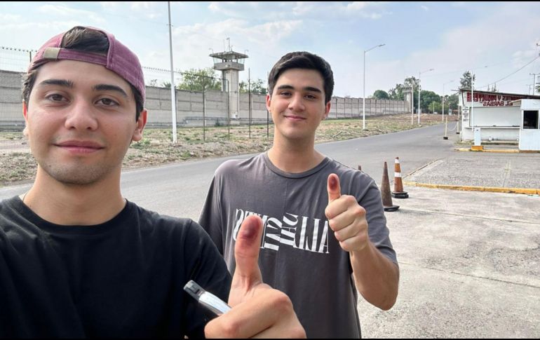 Alejandro Ávalos Sabogal y Víctor Hugo Guerrero intentaron votar en diferentes casillas. ESPECIAL