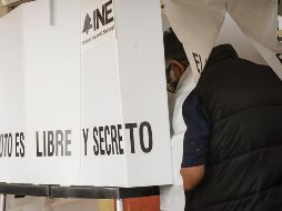 Recordó que para vigilar las más de 13 mil casillas instaladas en la capital, se desplegaron cerca de 15 mil efectivos de la SSC; además de 5 mil elementos de la Fiscalía y otras áreas tanto del Gobierno local como del federal. EFE / J. Terriquez