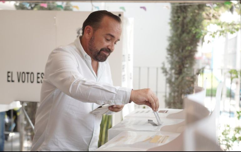 Agradeció a sus gobernados por “su gran responsabilidad en esta elección histórica para Tonalá, en la cual, las encuestas de salida nos dicen que ganamos con una amplia ventaja, por más de 20 puntos porcentuales”, aseveró. X / @SergioChavez_D