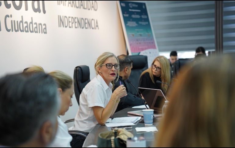 De las 10 mil 863 casillas que se instalaron, ya se tienen debidamente resguardadas en las sedes distritales y municipales 10 mil 857. ESPECIAL