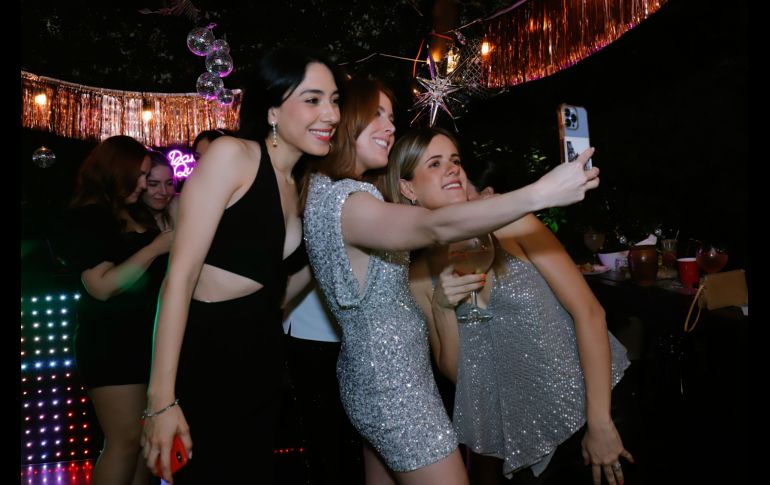 Daniela Garay Ramos, Julieta Baz y Andrea Manggiani. GENTE BIEN JALISCO/ Claudio Jimeno