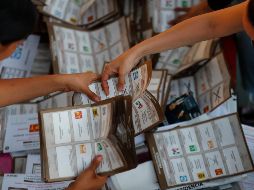 Este miércoles dio inicio el cómputo oficial de los votos para poder oficializar a las y los ganadores de la elección del pasado domingo en cada uno de los 20 consejos distritales de Jalisco. EFE / ARCHIVO