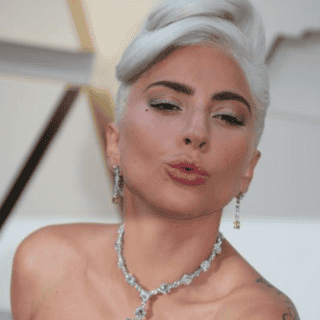 Lady Gaga responde a rumores de embarazo; Swift también la defiende
