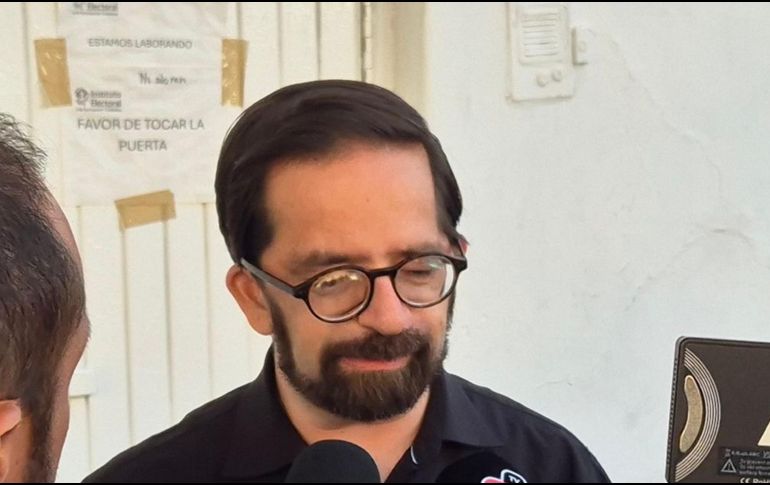José López Peñuelas, representante de Morena en el Consejo Municipal de Guadalajara, explicó que hoy se está llevando a cabo la sesión de cómputos distritales y municipales, especialmente enfocada en mil 185 casillas de las más de 2 mil existentes en Guadalajara. CORTESÍA