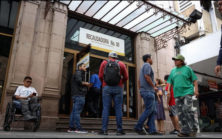 Se hace un llamado a la ciudadanía que desee dar cumplimiento de sus obligaciones fiscales a que tome las previsiones correspondientes. EL INFORMADOR / ARCHIVO